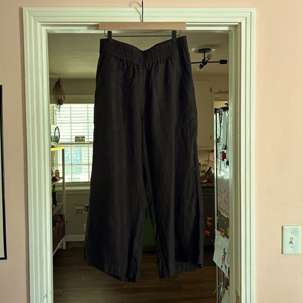 notPERFECT LINEN PUGLIA straight cut cropped linen pants in Deepest Black
